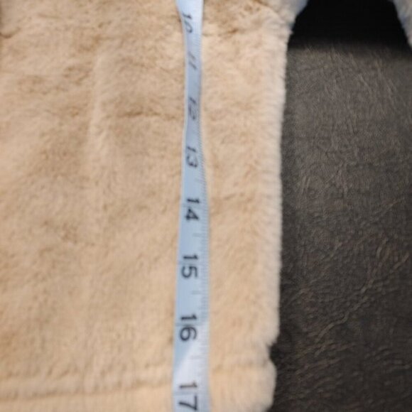 Cult Favorite Faux Fur Baby Girl Crop Hoodie - Picture 6 of 6